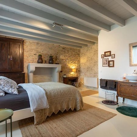 Bed and Breakfast Domaine La Pomme De Pin Louroux-de-Beaune Экстерьер фото