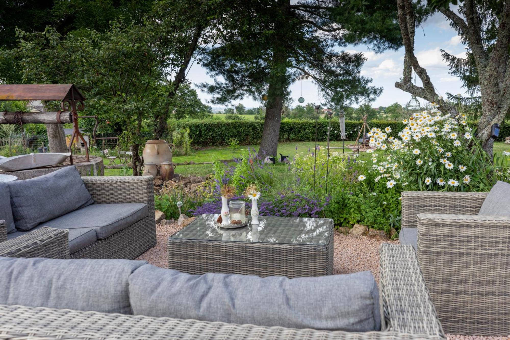 Bed and Breakfast Domaine La Pomme De Pin Louroux-de-Beaune Экстерьер фото